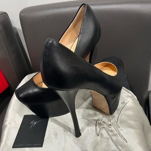 Giuseppe Zanotti 6 1/2